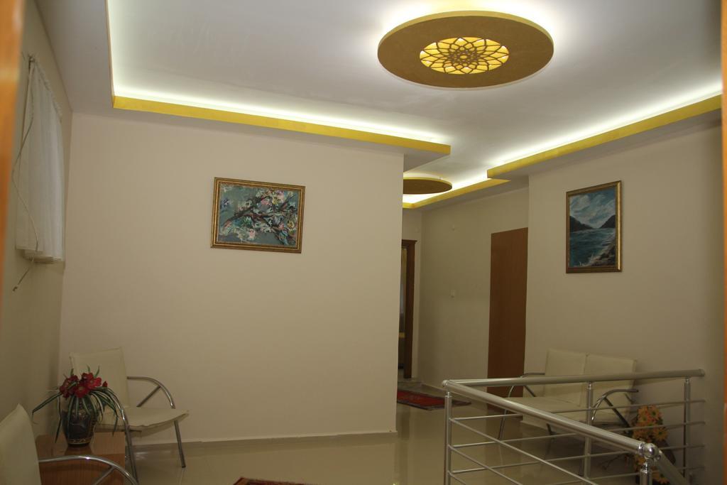 Vatan Hotel Izmir Bagian luar foto