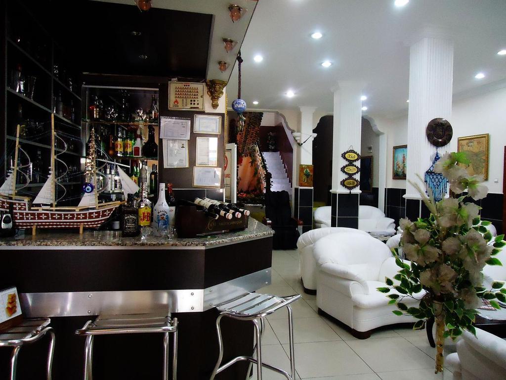 Vatan Hotel Izmir Bagian luar foto